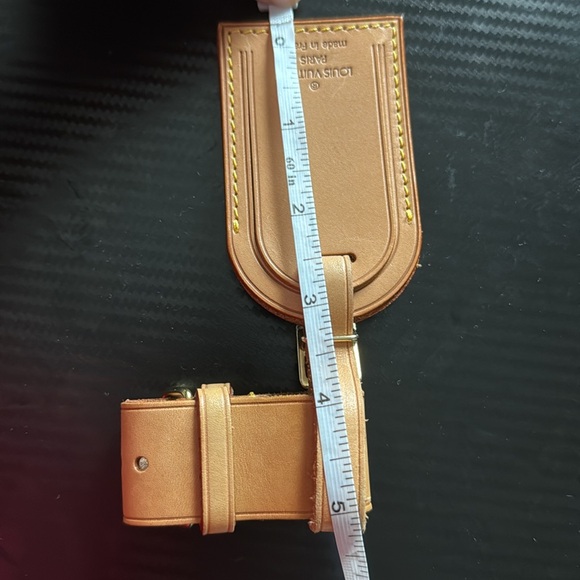 Louis Vuitton - Picture 10 of 11